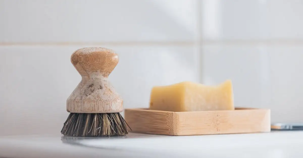 Comment le vinaigre nettoie-t-il votre rideau de douche ?