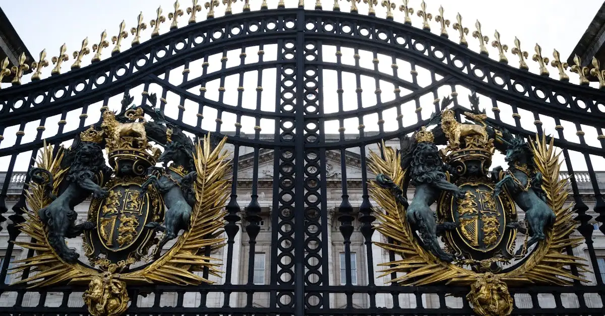 Où se trouve la couronne britannique à Londres ?