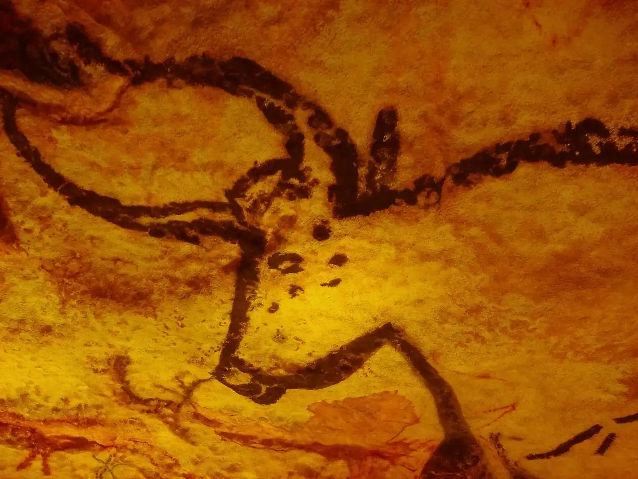 Quelles sont les caractéristiques des maisons sur pilotis préhistoriques ?
