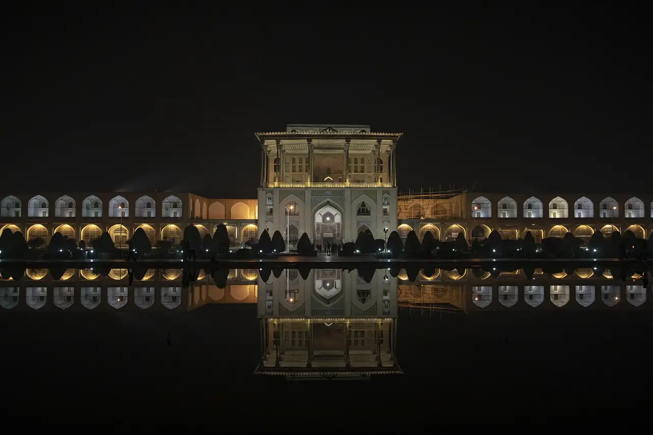 Isfahan a-t-elle été la capitale de l'empire safavide ?