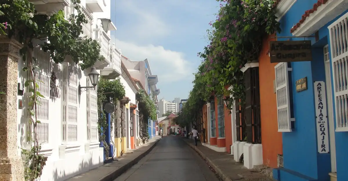 Où découvrir les rues colorées de Carthagène ?