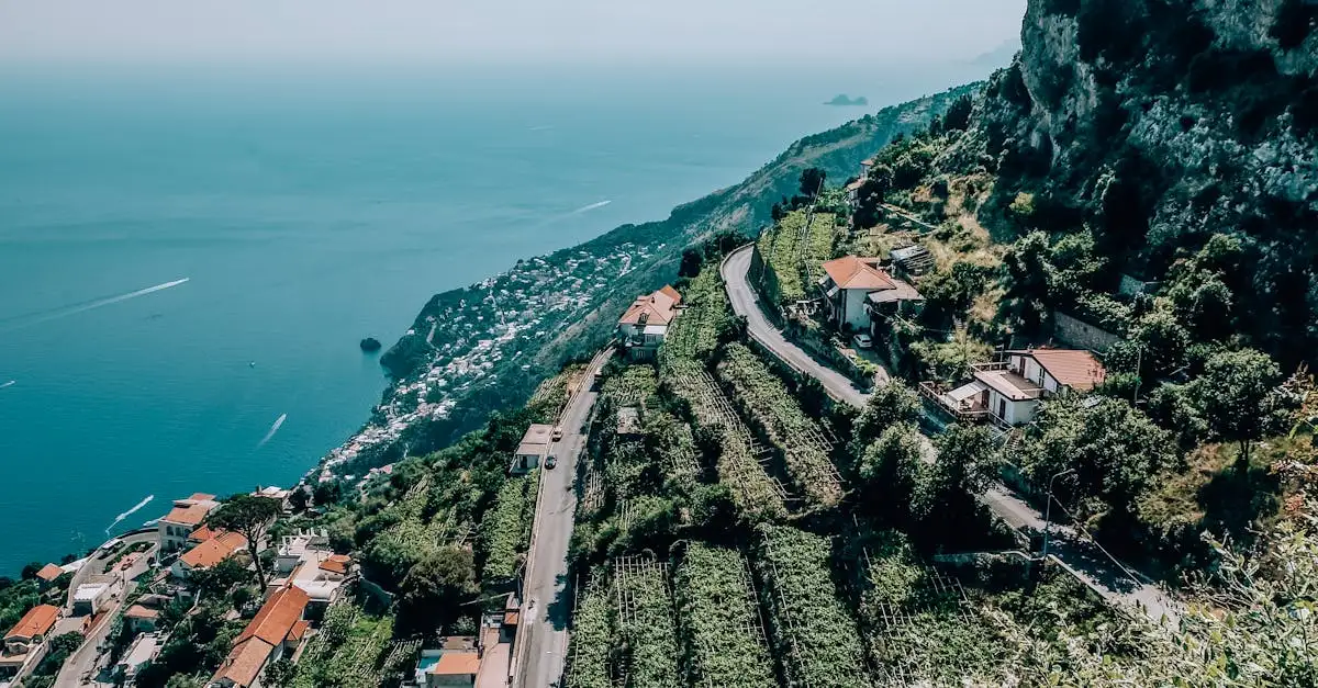 Quelle ville chilienne célèbre pour ses vignobles ?