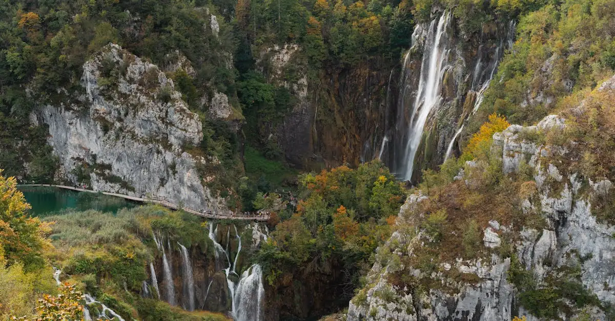 Quelles cascades célèbres découvrir aux lacs de Plitvice ?