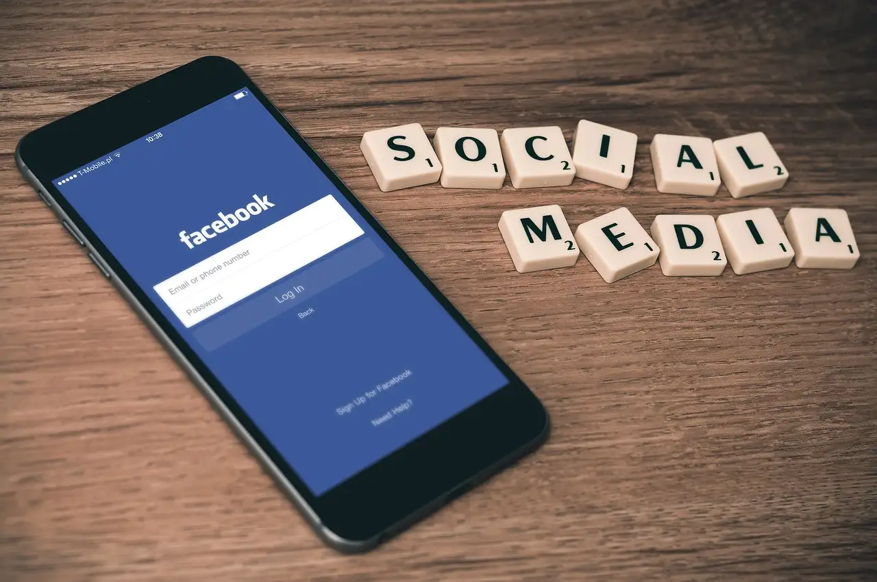 Comment l'IA recommande-t-elle du contenu sur les réseaux sociaux ?