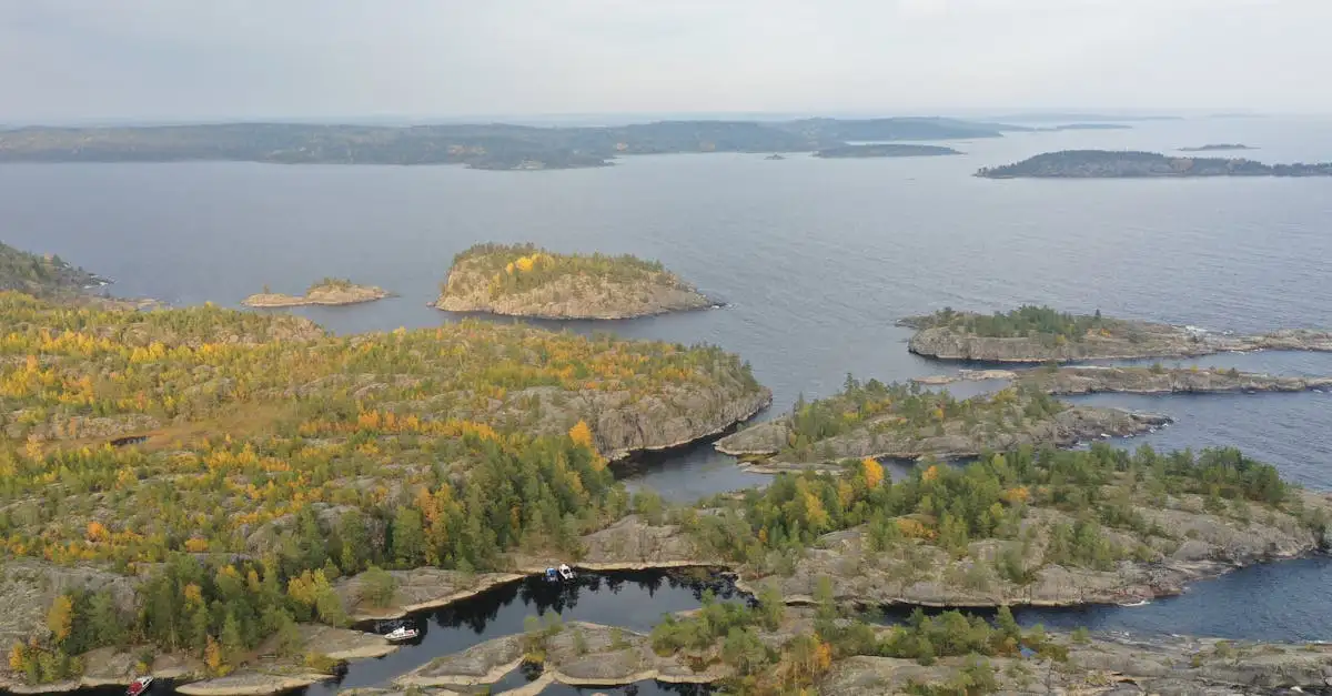 Pourquoi le lac Onega est-il réputé pour ses îles en Russie ?