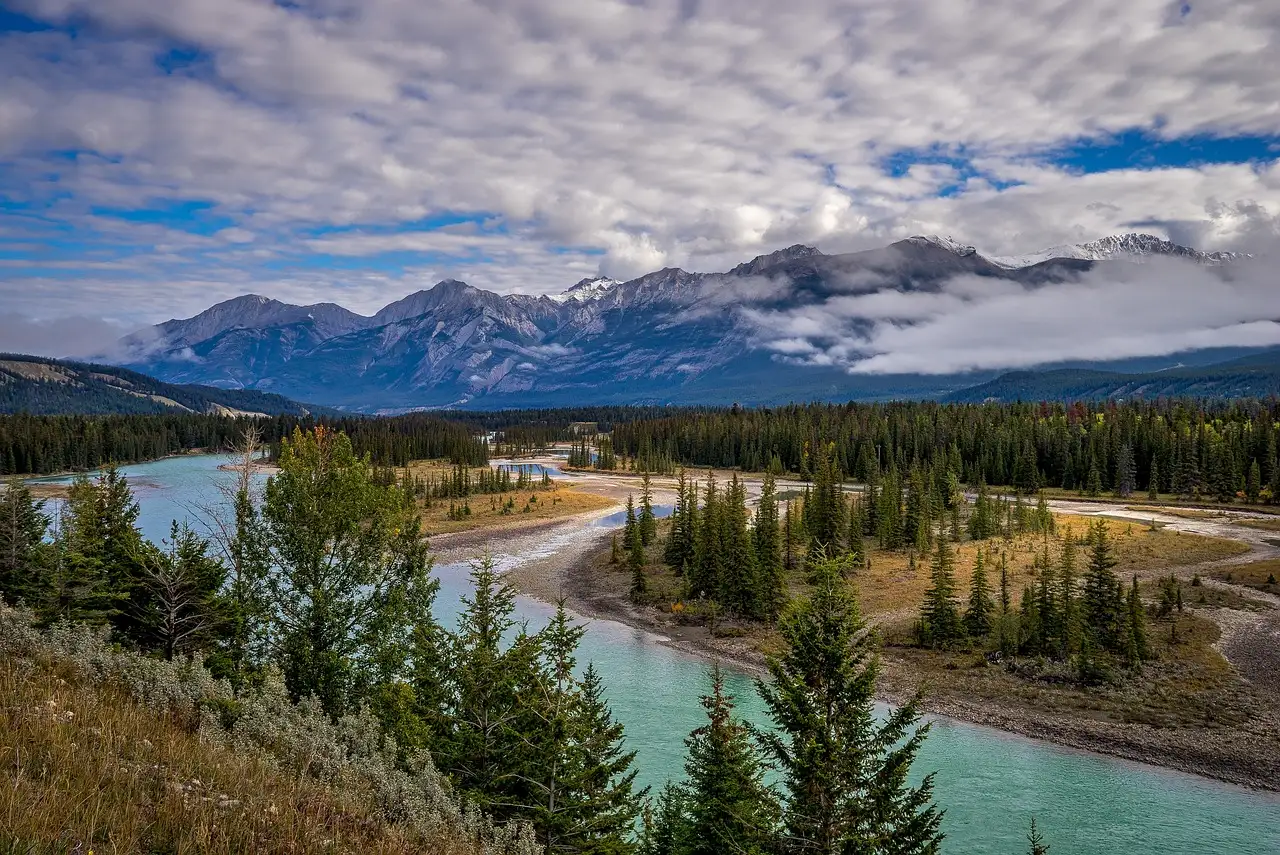 Pourquoi le parc national de Jasper est-il célèbre pour ses glaciers ?