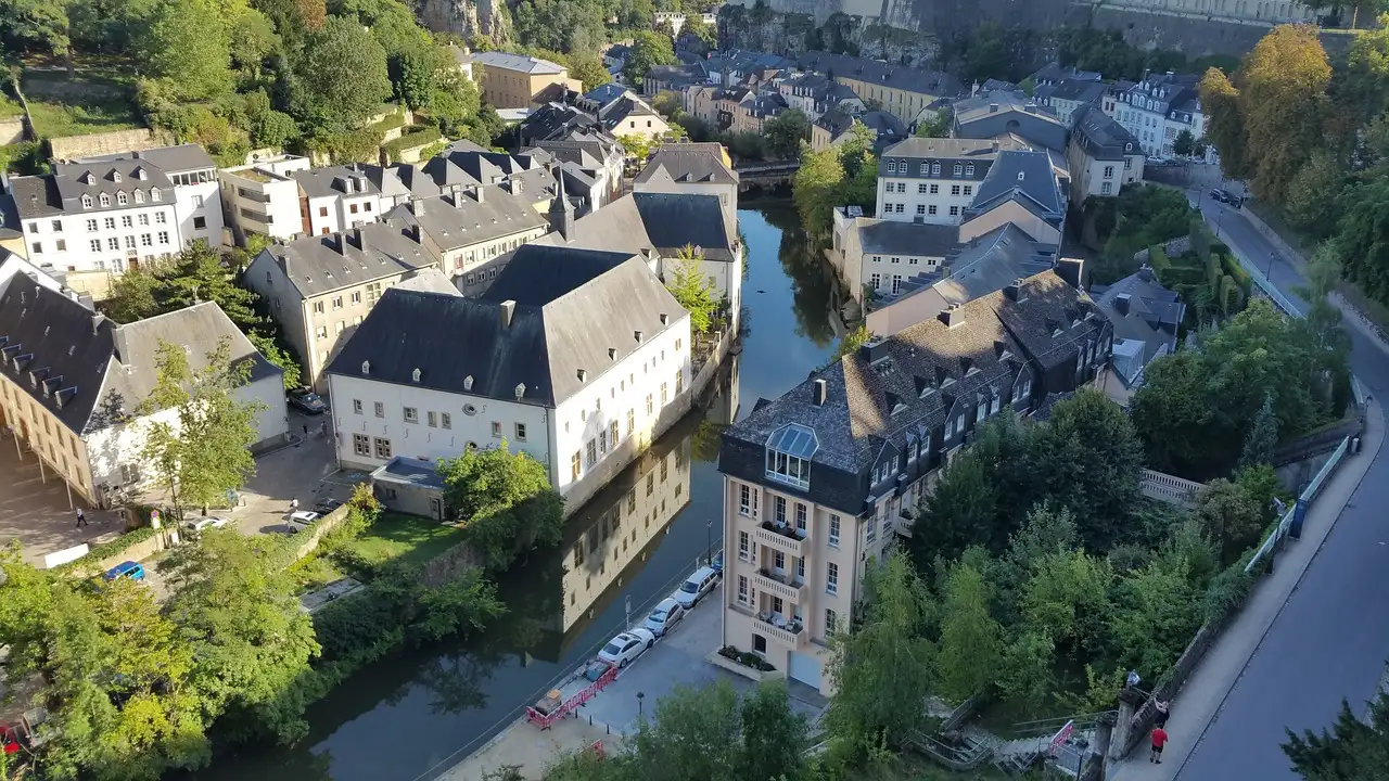 Pourquoi Luxembourg Ville est-elle la capitale du Luxembourg ?