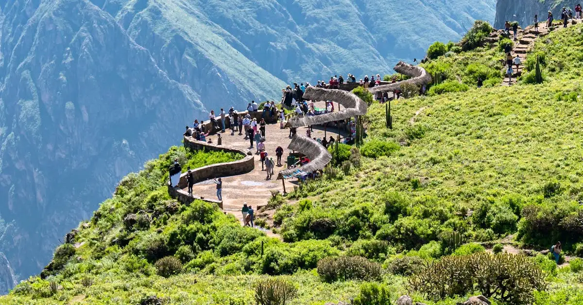 Quelle ville du Pérou mène au canyon de Colca ?
