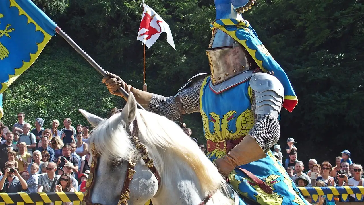 Quels sont les éléments clés de l'armure chevaleresque ?