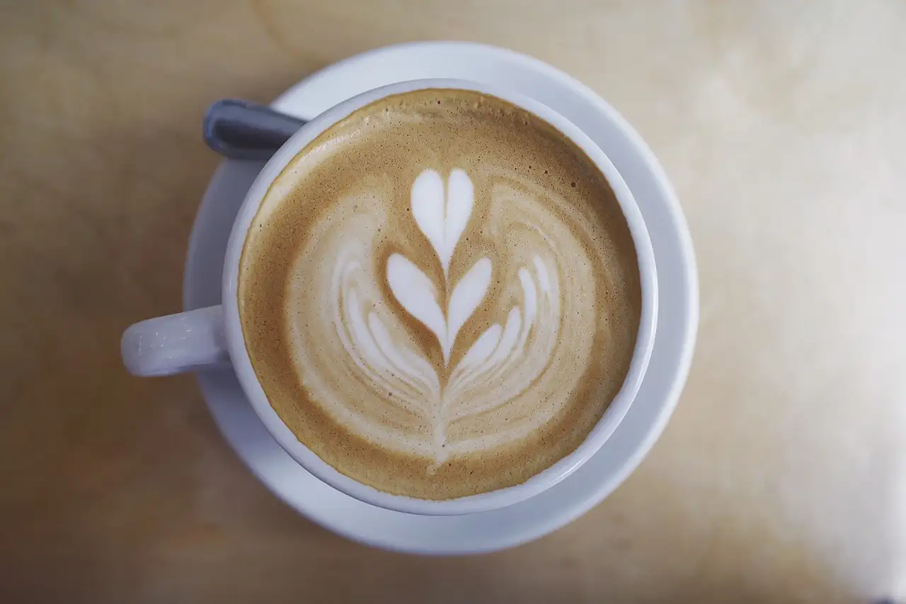 Qu'est-ce que le caffé sospeso dans les cafés italiens ?