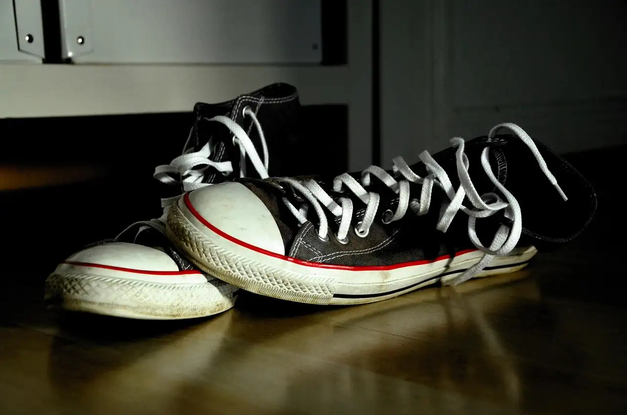 Comment le dentifrice nettoie-t-il vos baskets efficacement ?