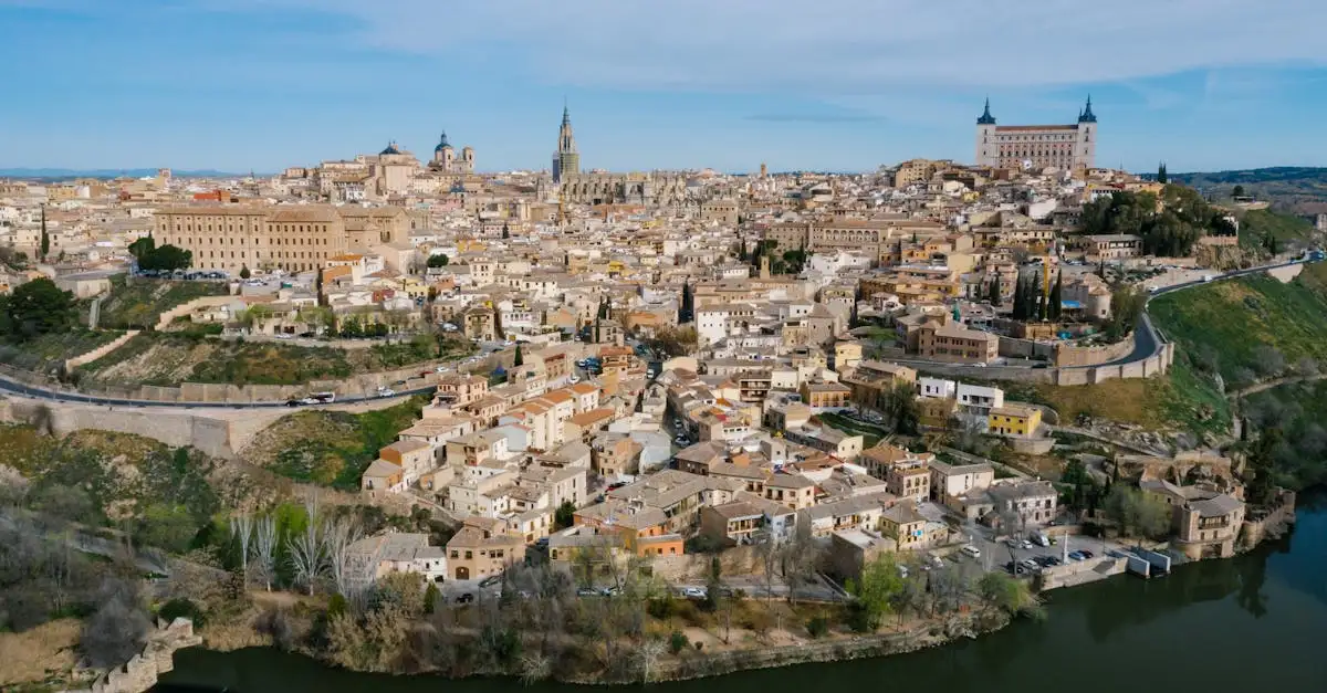 Où se situe la ville historique de Tolède en Espagne ?