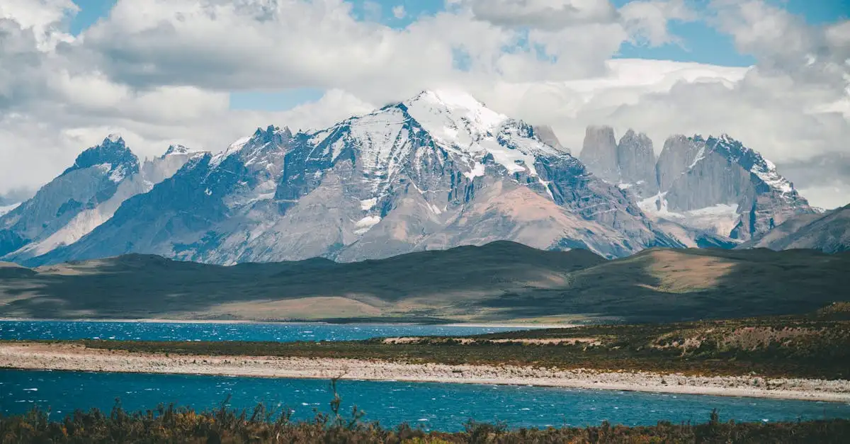 Quelles montagnes de Patagonie sont célèbres pour leurs sommets ?