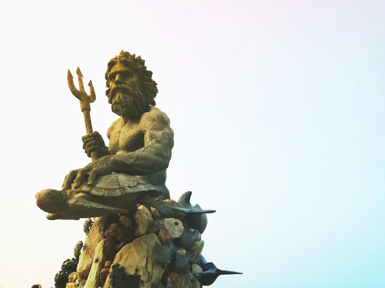 Pourquoi Poséidon joue-t-il un rôle clé dans la mythologie ?