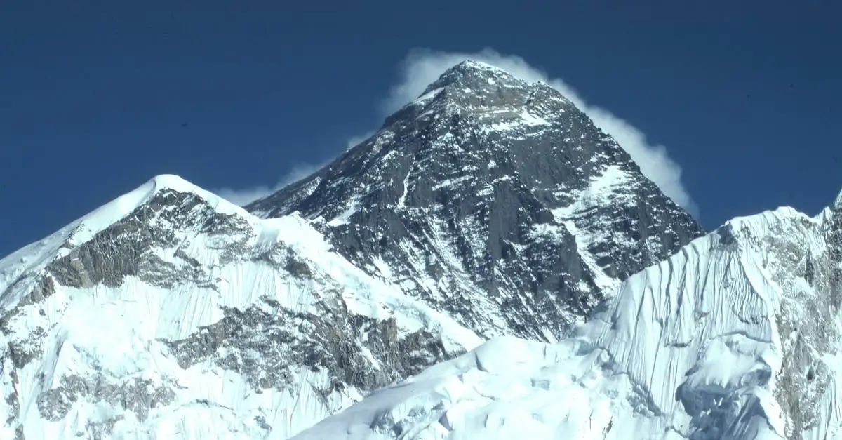 Que peut-on voir au Mont Everest depuis le Népal ?