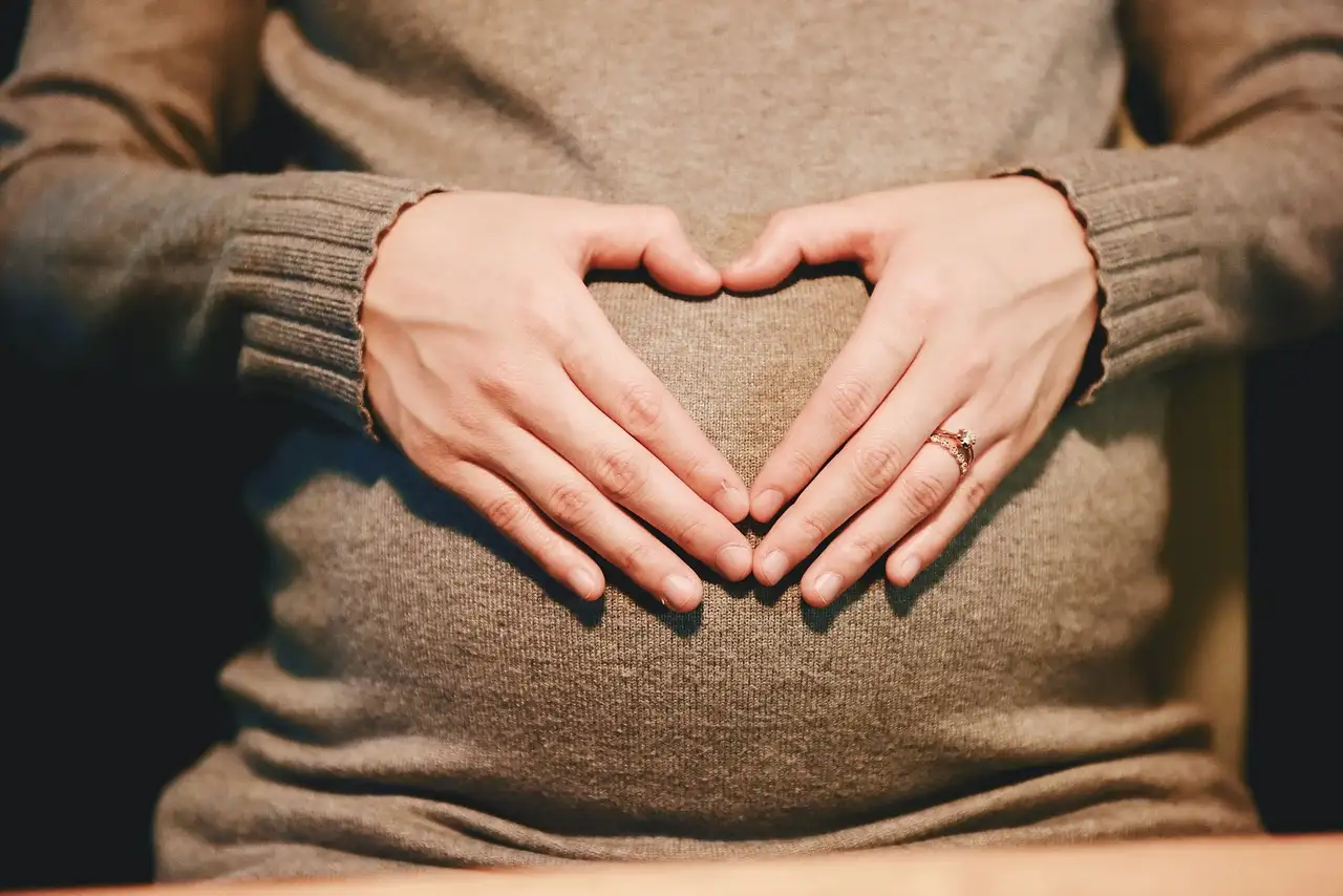 Quelle est la durée moyenne de la grossesse chez une femme ?