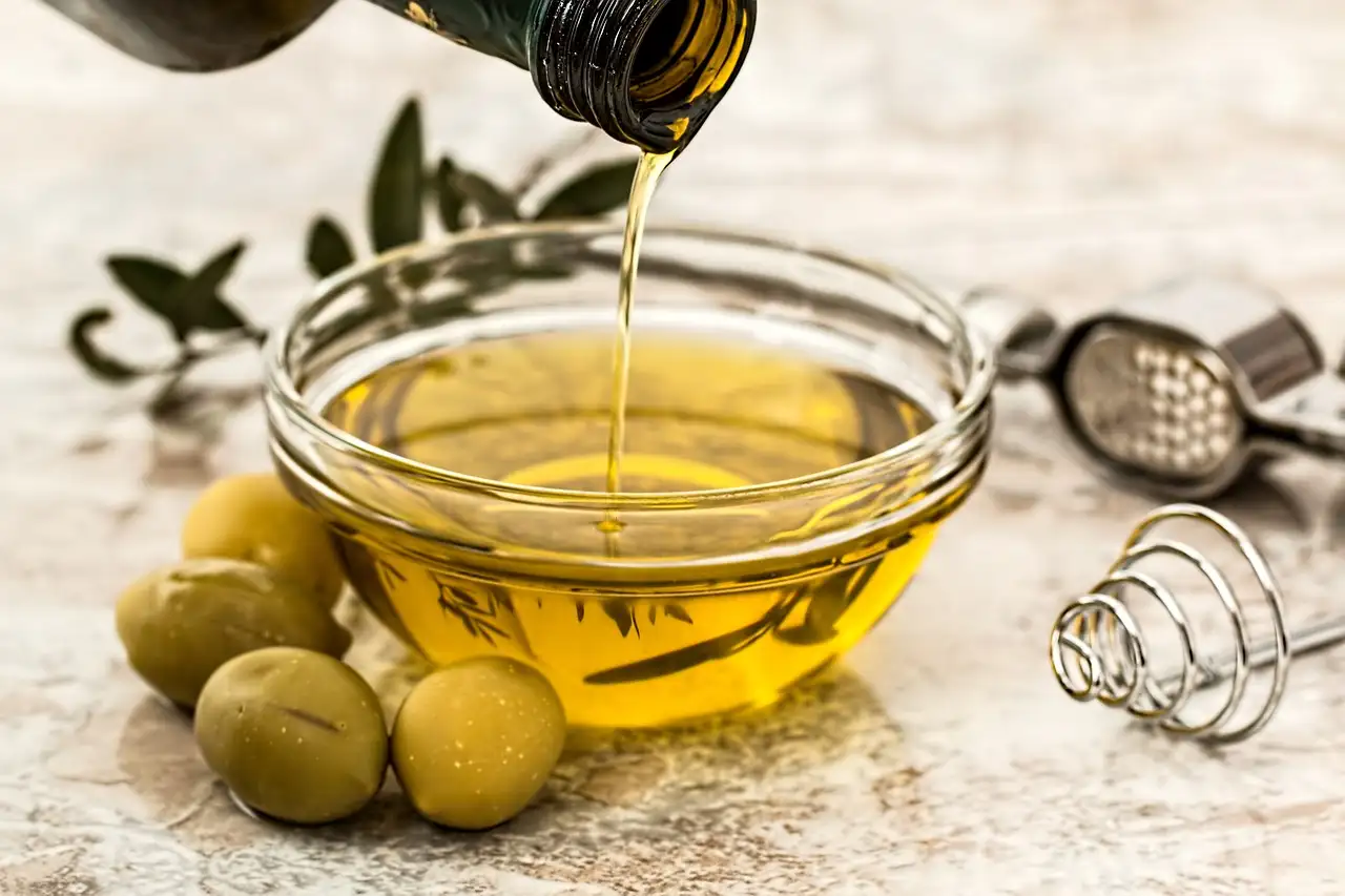 Quelle est la meilleure huile : tournesol ou olive ?