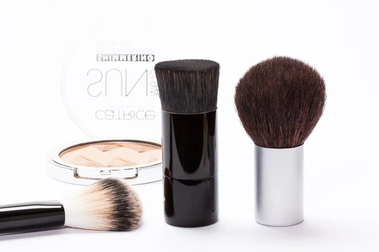 Quel maquillage choisir pour la rosacée sans aggraver ?