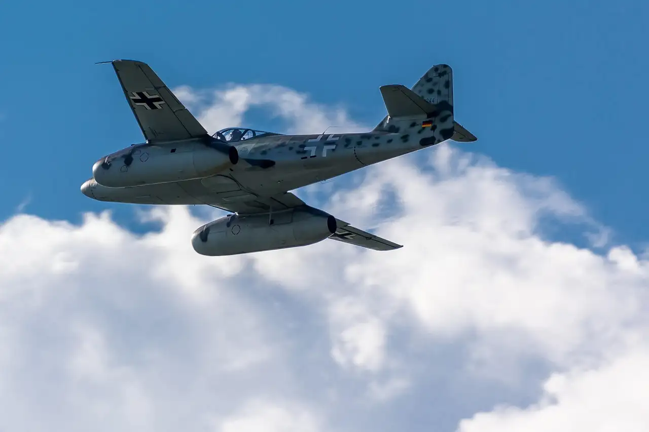 Qu'est-ce qui rendait le Messerschmitt Me 262 si unique ?