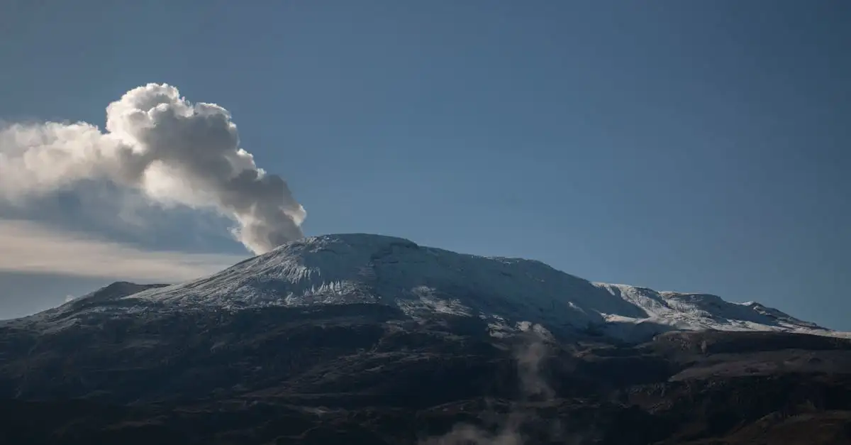 Quelles sont les causes de l'éruption du volcan Nevado del Ruiz ?
