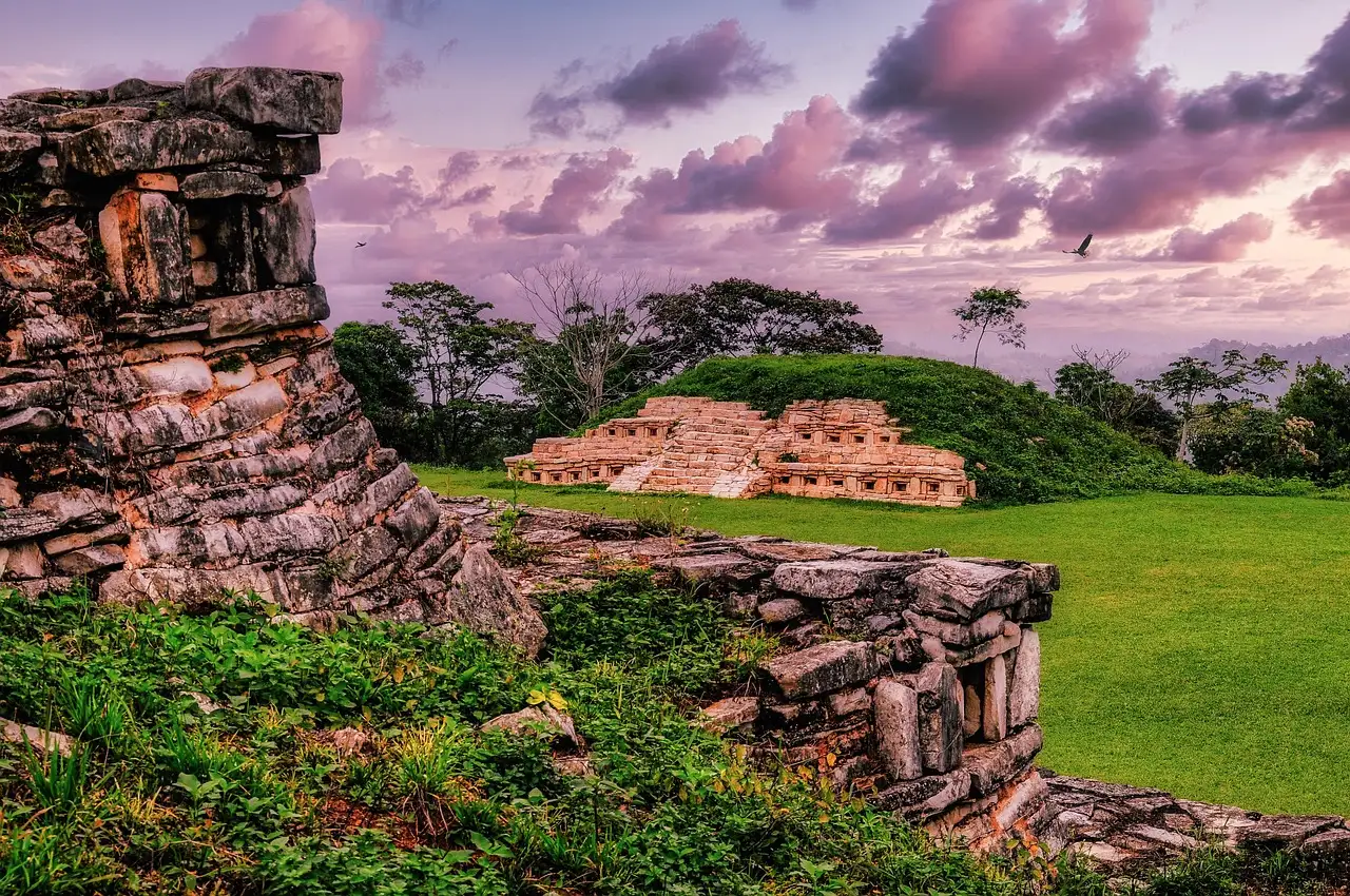 Comment les Mayas ont-ils construit leurs terrains de jeu ?