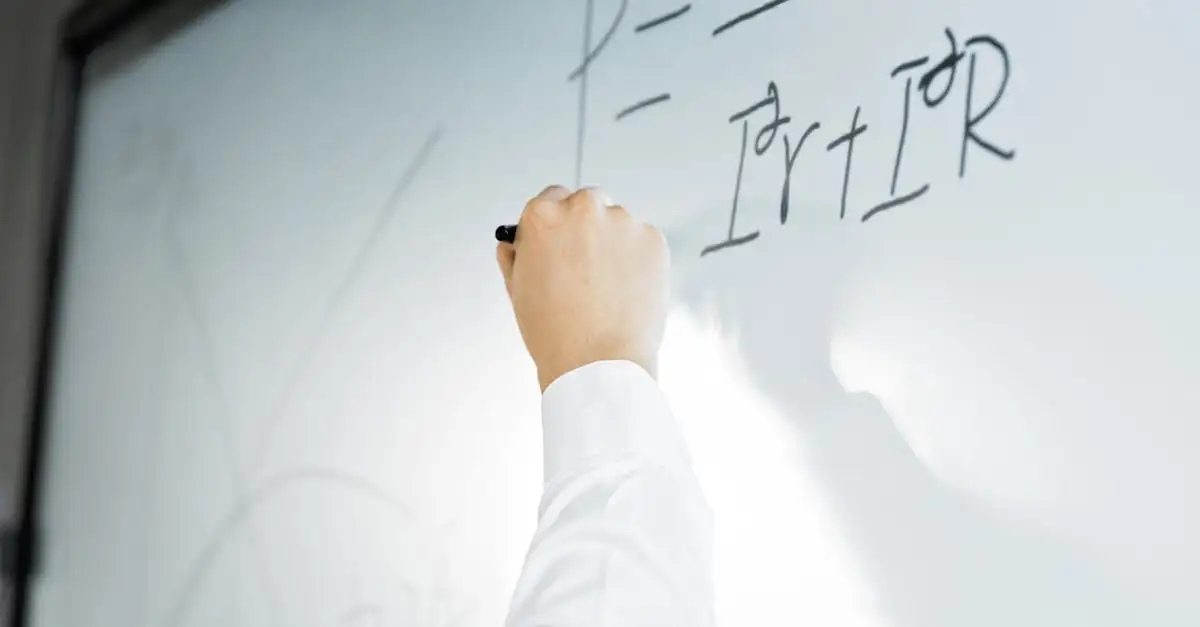 Qui a vraiment fondé la physique : Isaac Newton ?